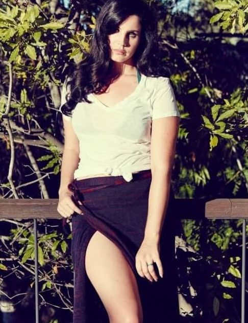 Lana Del Rey Butt CumTarget