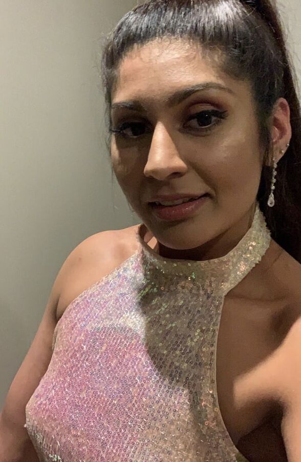 Horny indian milf aunty slut