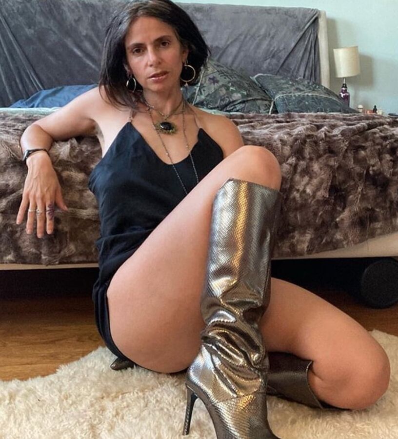 Milfs &amp; Gilfs wearing boots no. (Amy)