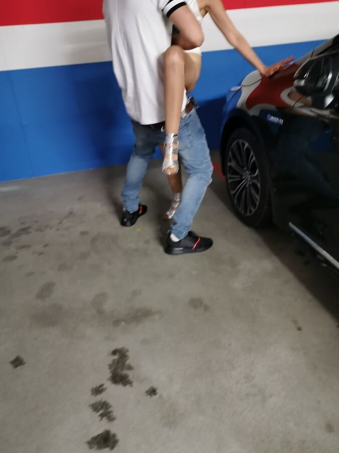 Real Slutwife Looking for Truck Driver