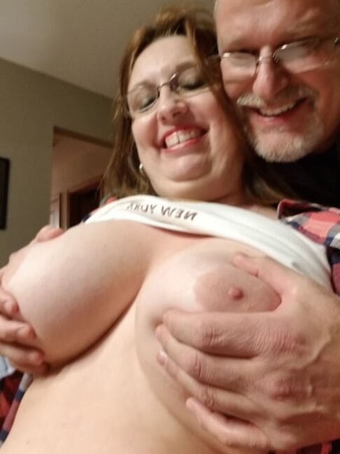 Huge tit Kansas City Hotwife