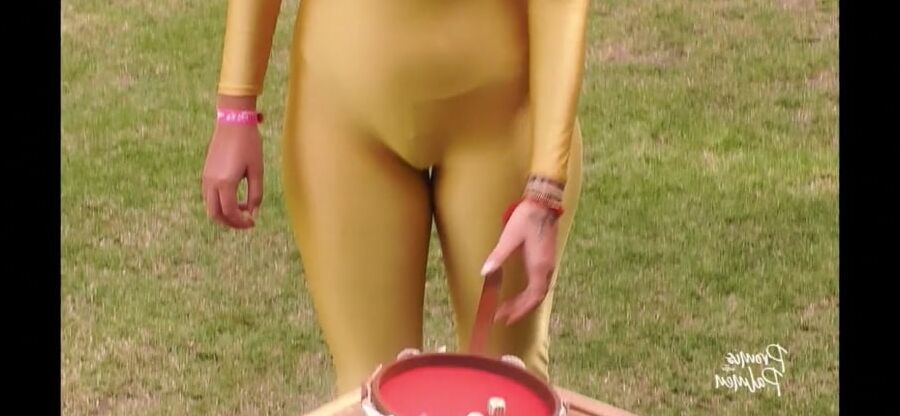 Carina Spack PuP Big Cellu Ass and Cameltoe
