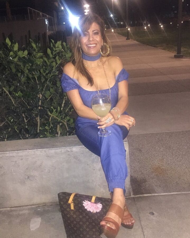 Latina milf