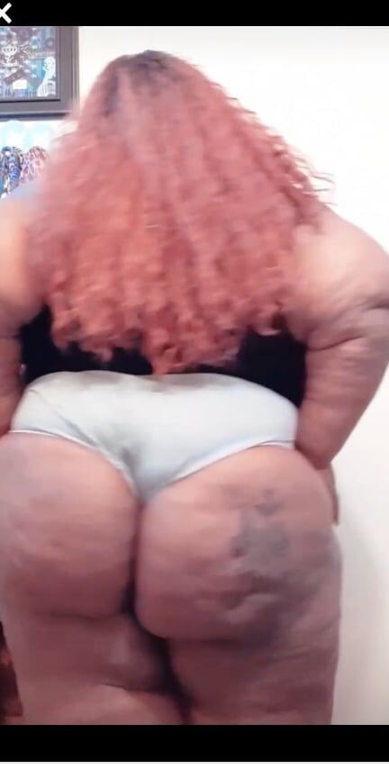 Hoodyman ssbbw . Screen shots mega post .