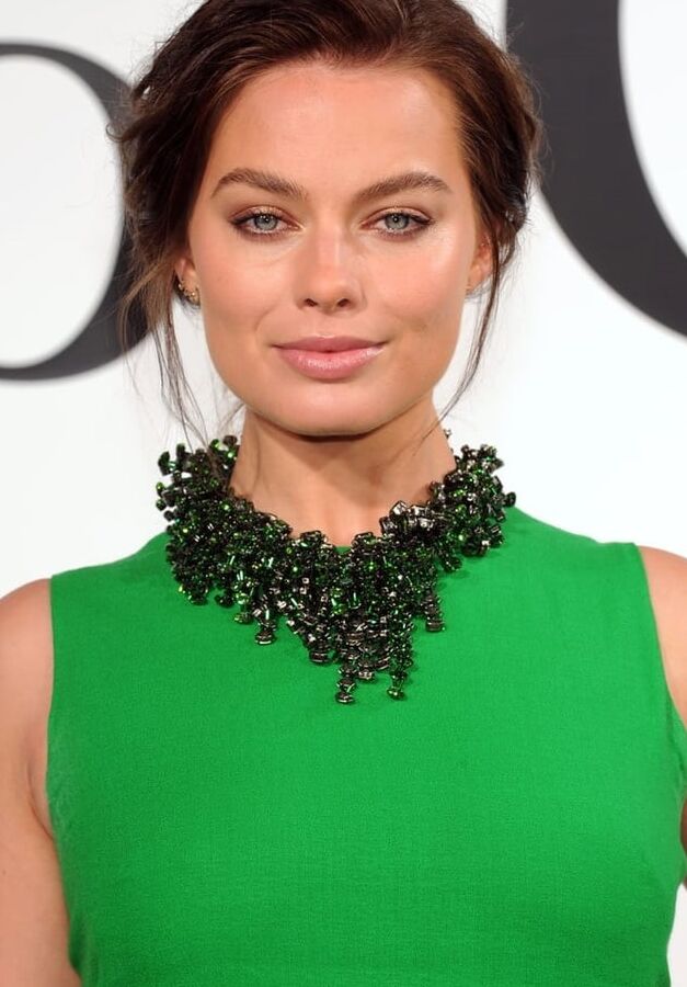 MARGOT ROBBIE PICTURES
