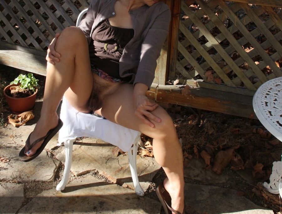 Slim Sexy Julia