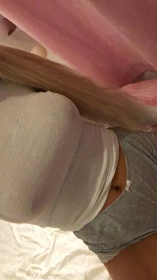 Sexy blond babe