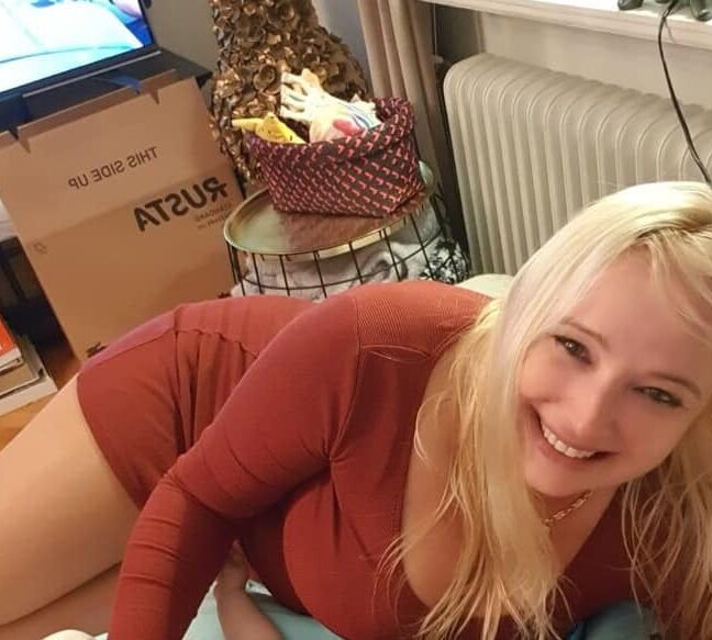 Private life of Erika L (Sweden)
