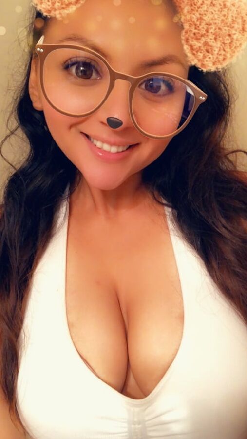 Hot blond big busty selfie girl