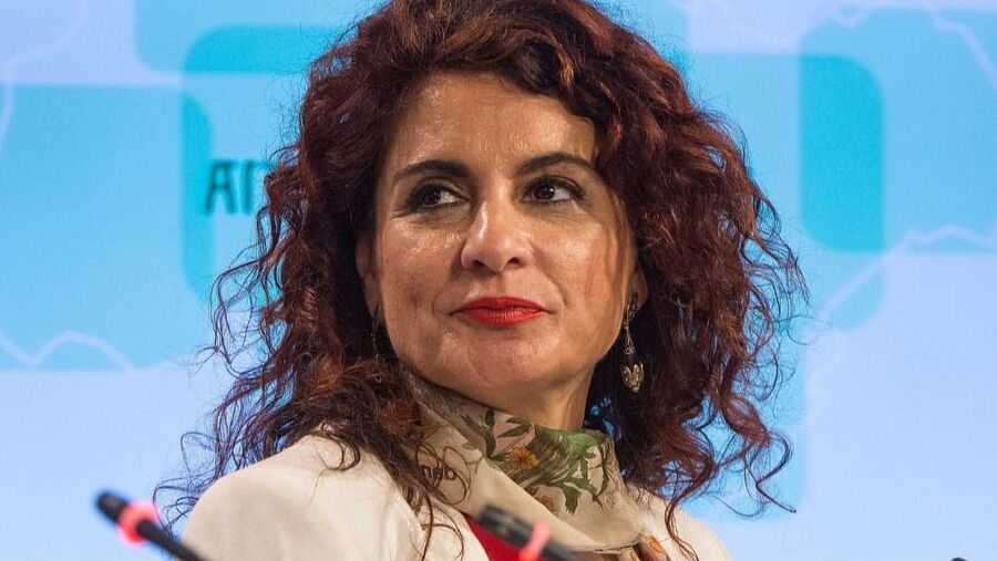 Hot Spanish Minister