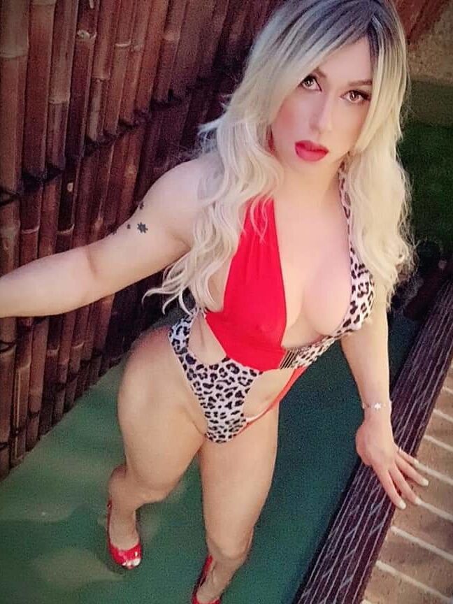 Swimwear selfies