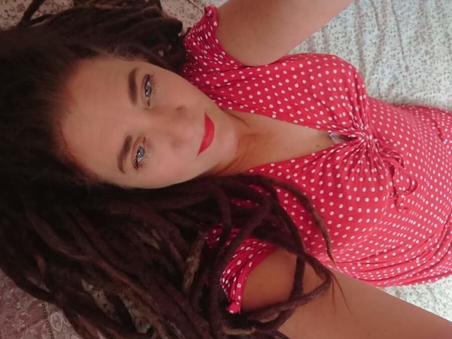 Viel Sperma im Bauch