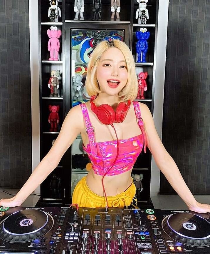 Korean Hottie DJ Soda
