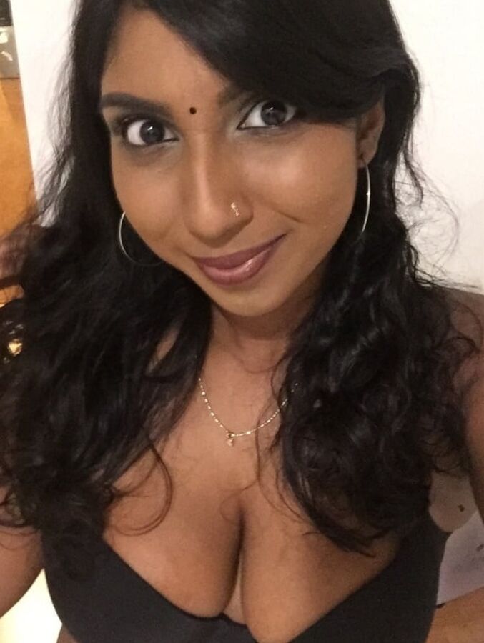 Sexy Indian milf