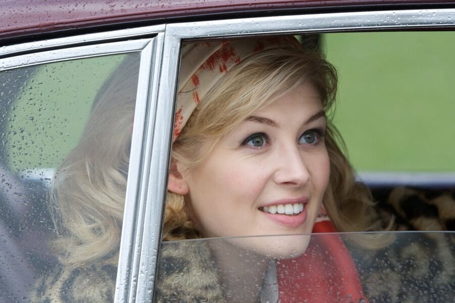 Celebrity Hot - Rosamund Pike