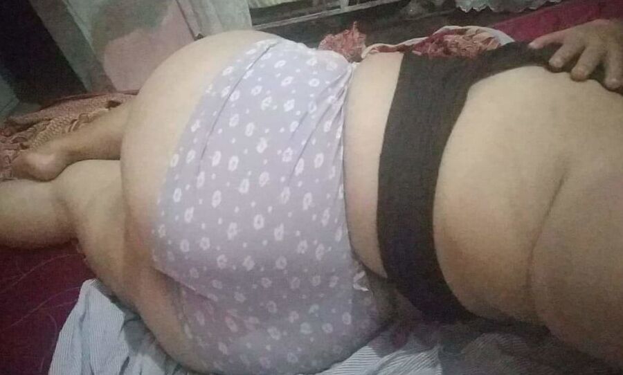 Chubby Latin milf