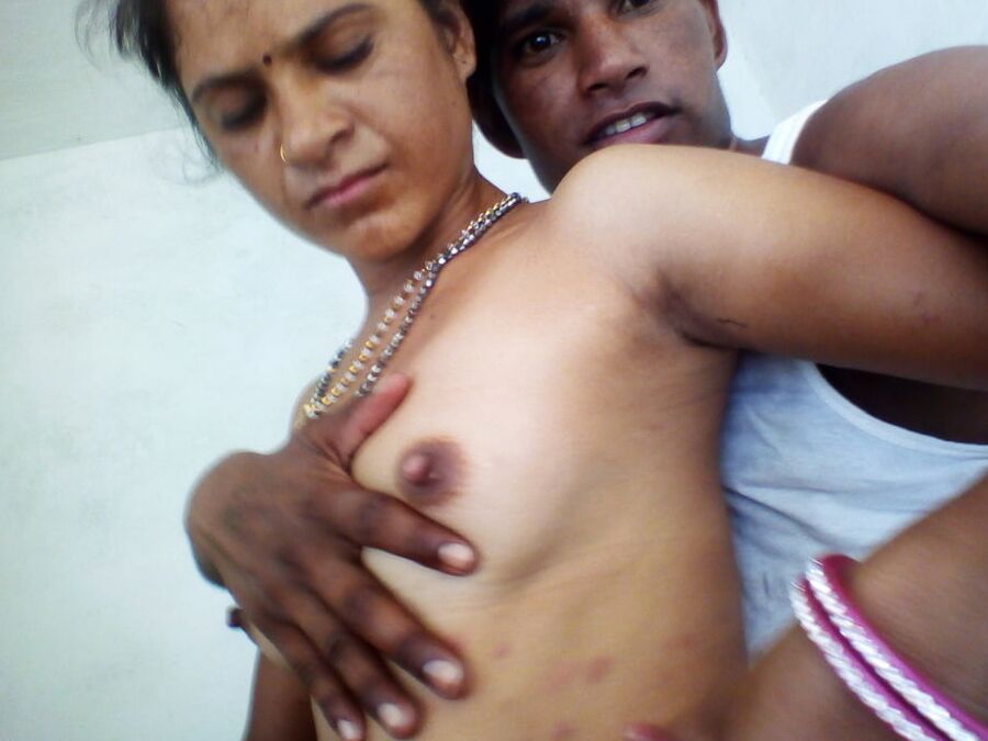 Sexy Bhabhi fucked with neighbour
