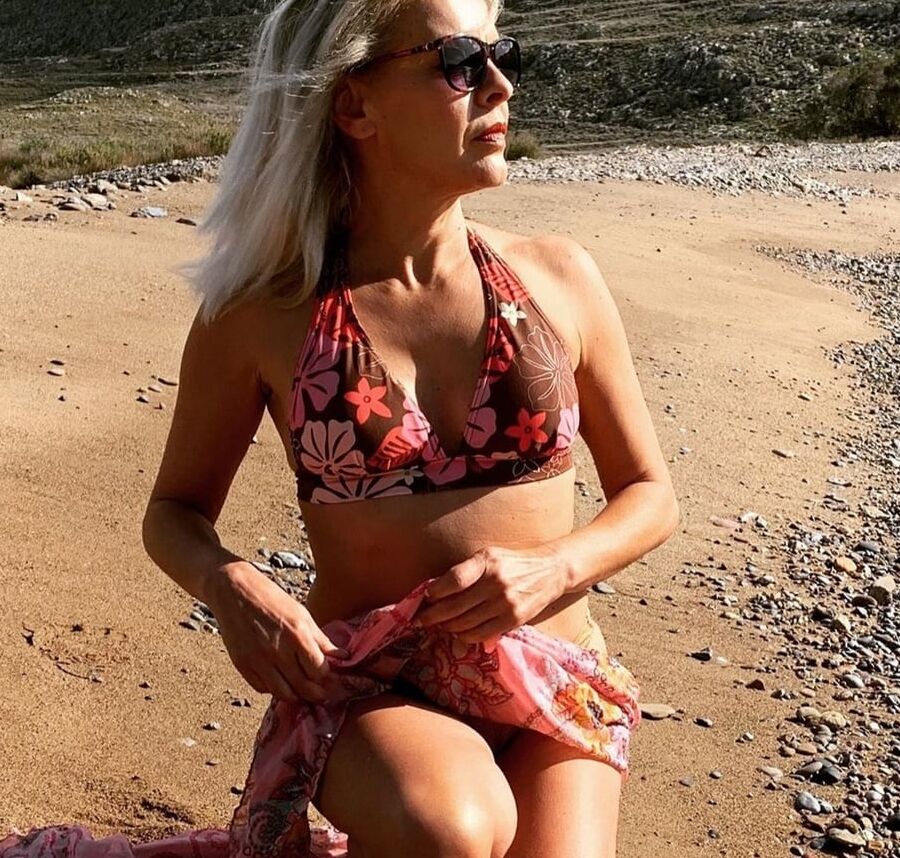 Cougar Greek Mature Summer