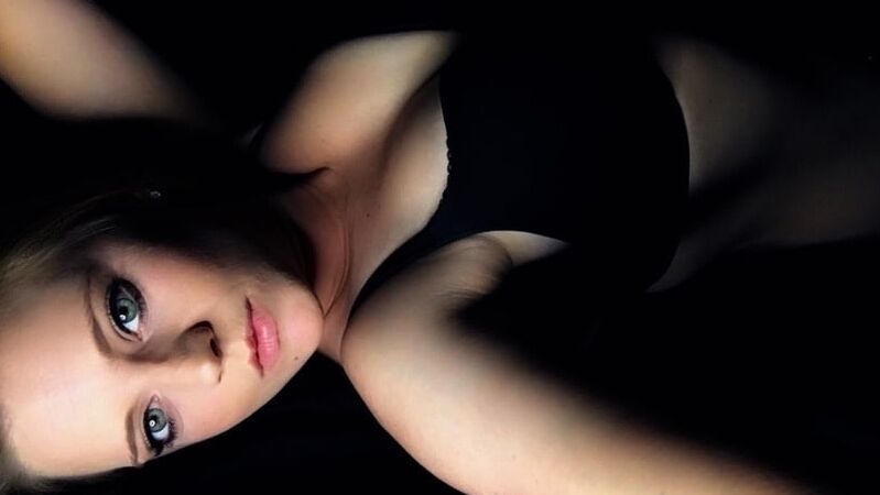 HOTWIFE SYDNI