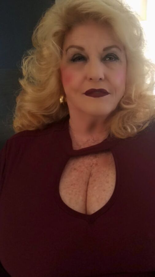 Mature Elaine Big Tits