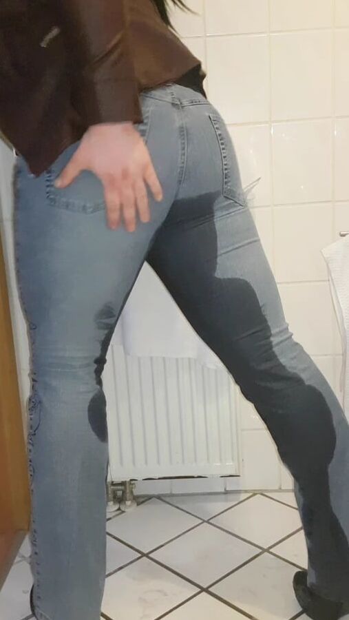 Jeans pissen