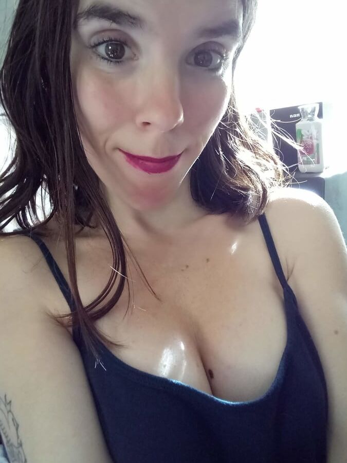 Petite Ohio tease