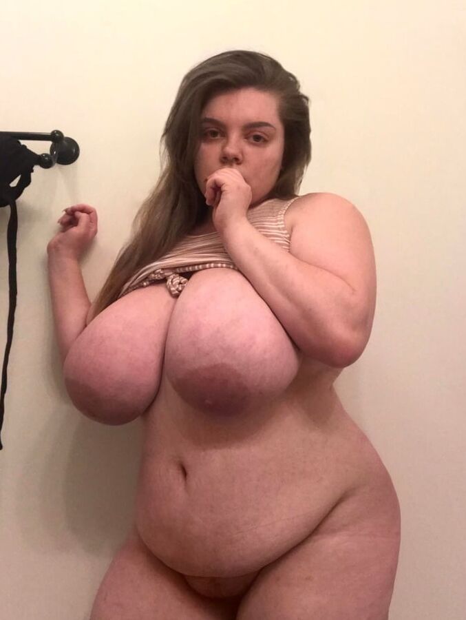 NATURAL BUSTY BABES (PICS) - GALLERY