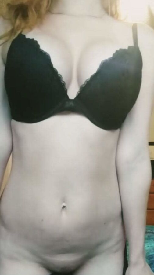 Sexy Redhead with a rack