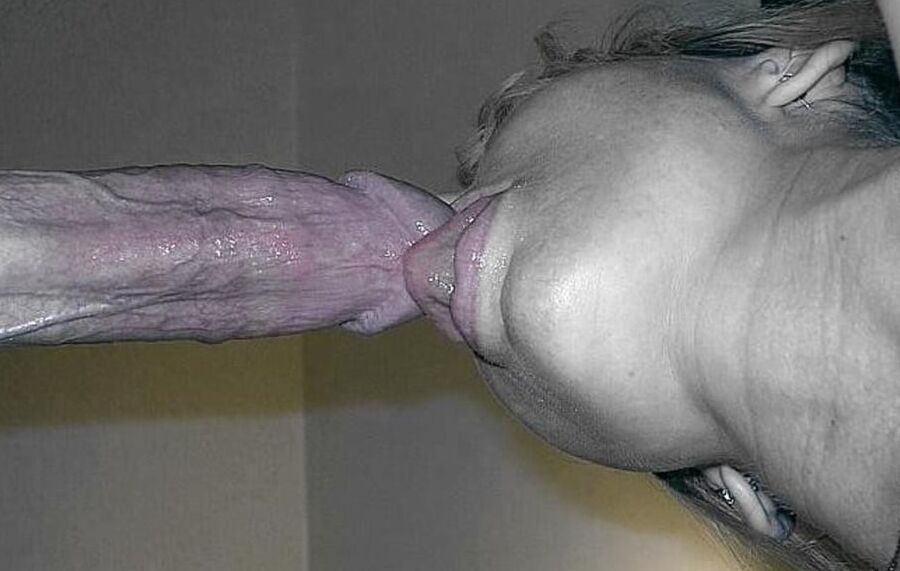 Blowjob with a view from Underneath