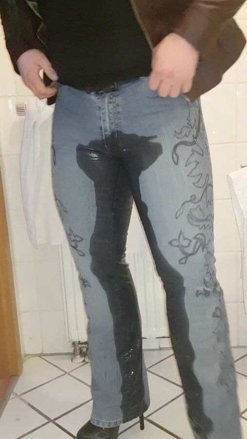 Jeans pissen