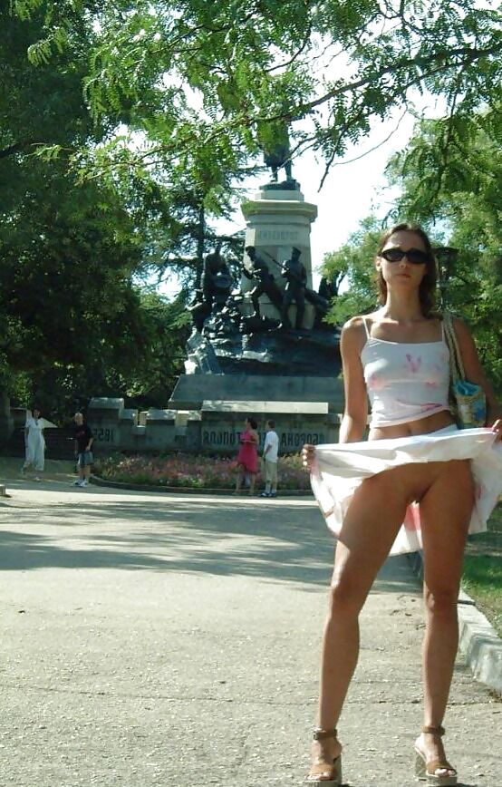 Flashing In Public Cars
