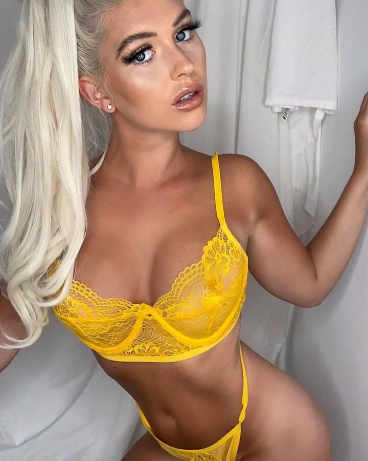 Chav Bimbo Danielle