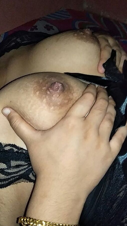 Hijabi Muslim slut threesome