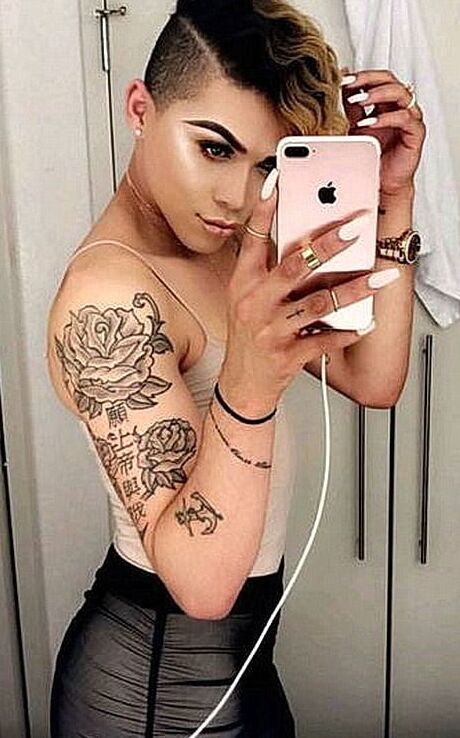 Irresistable sweet feminine sexy guys