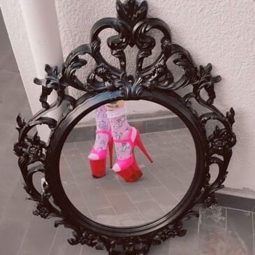 Extreme shoes