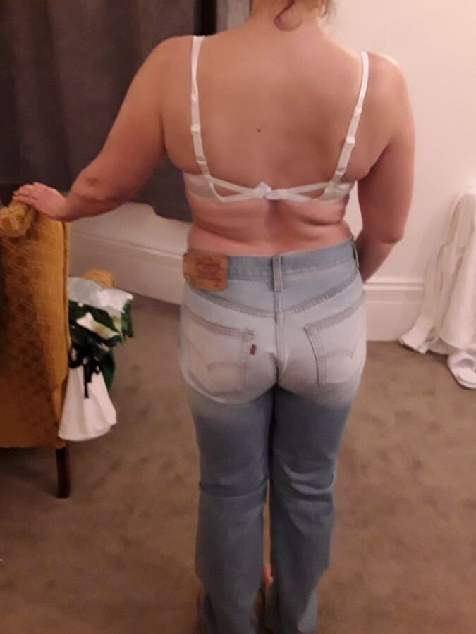 For the Lesbians who may like milfs this is the mrs