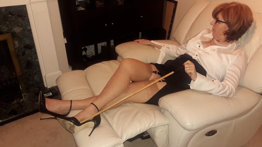 .UK mature wife exposed by hubby