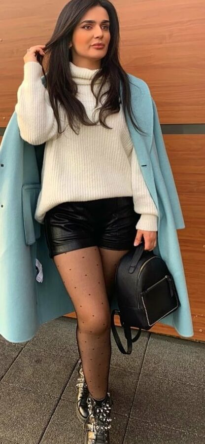 Jasmina Djuderija SLUT BOSNIAN --- KOMENTARISITE KURVU