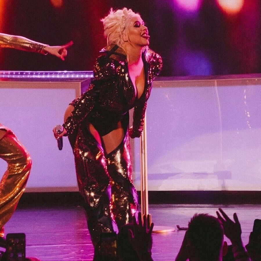 CHRISTINA AGUILERA