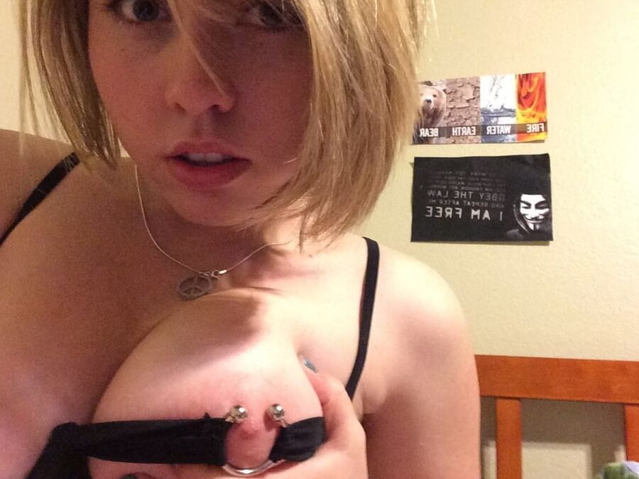 Hot blonde Velma