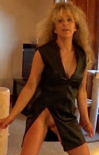 MILF playing without hubby knowing