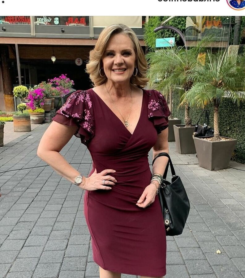 Famosas Erika Buenfil tetona actriz mexicana