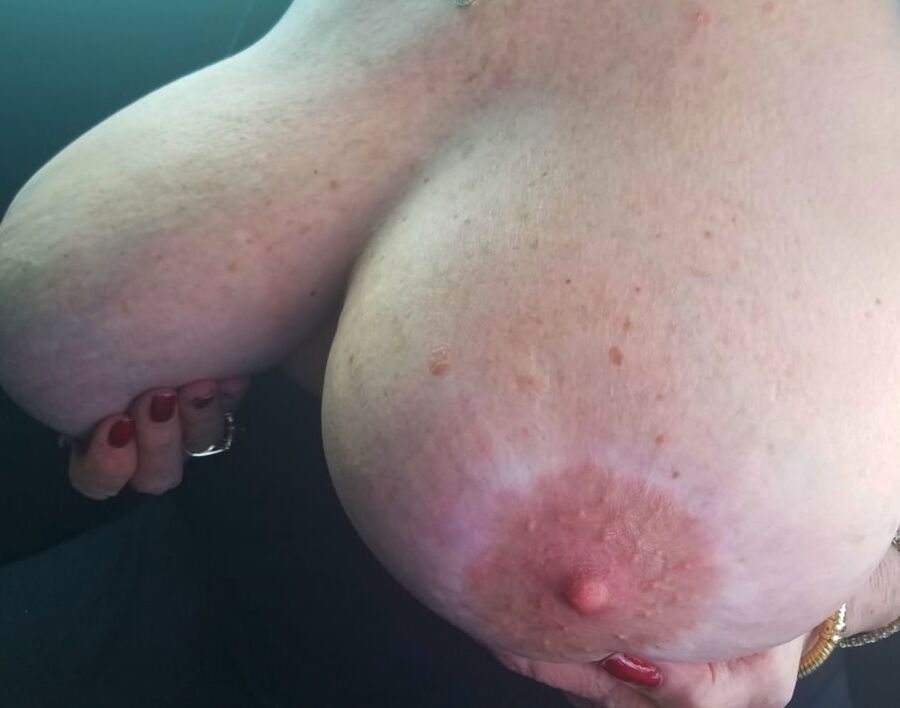 Mature Elaine Big Tits