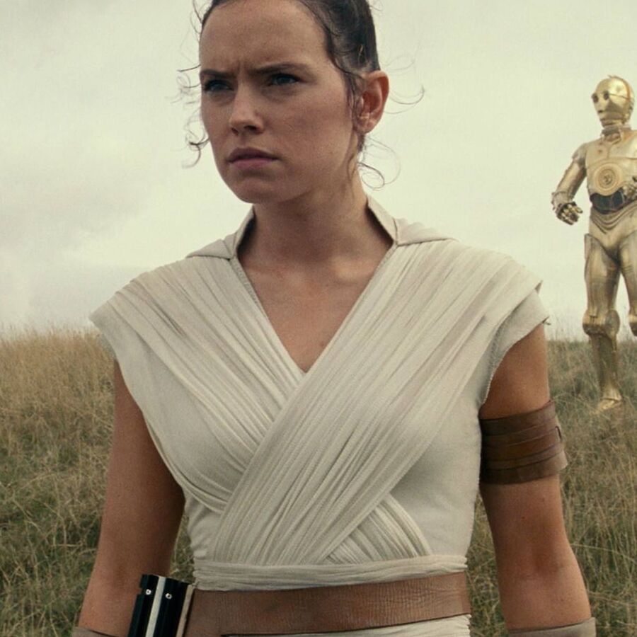 Daisy Ridley Fit As Fuck