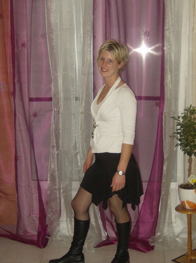 Blond MILF sex life