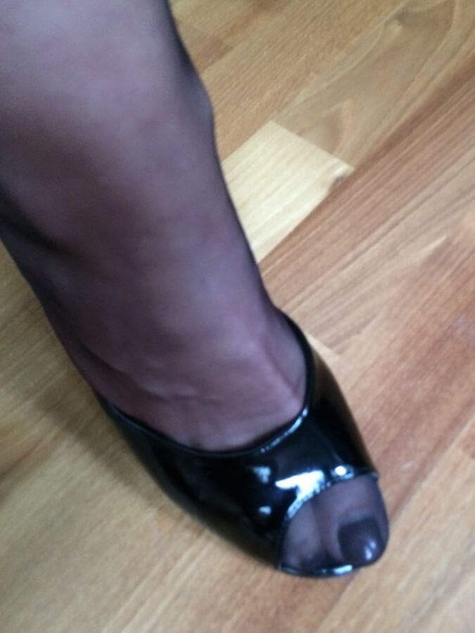 Nylonfeet VIII