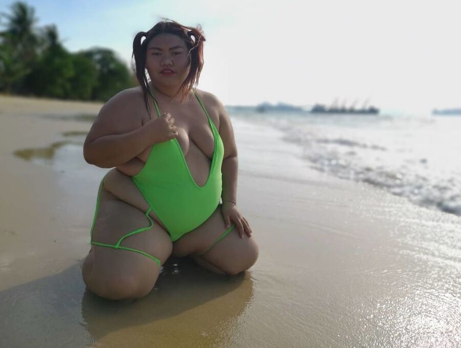 Asian bbw