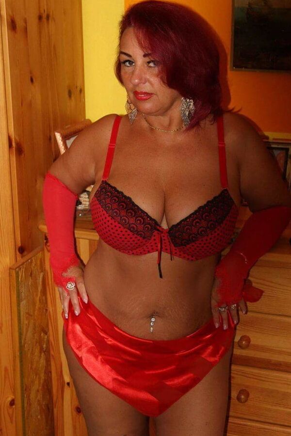 Hungarian Mature Big Boobs