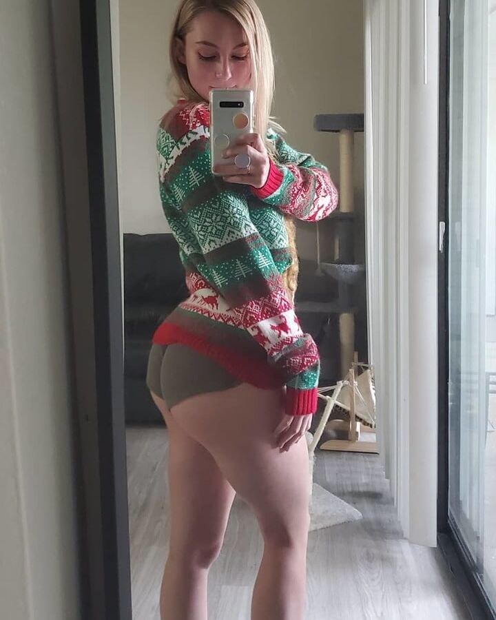 STPeach Twitch Slut