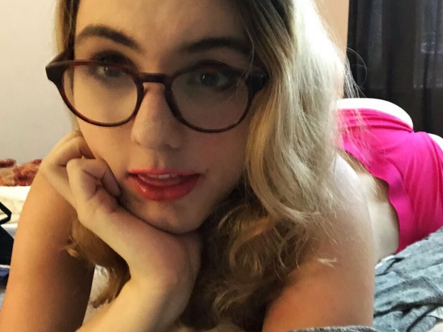 Sexy College Babe
